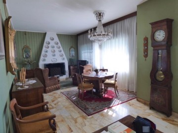 Wohnraum mit Kamin